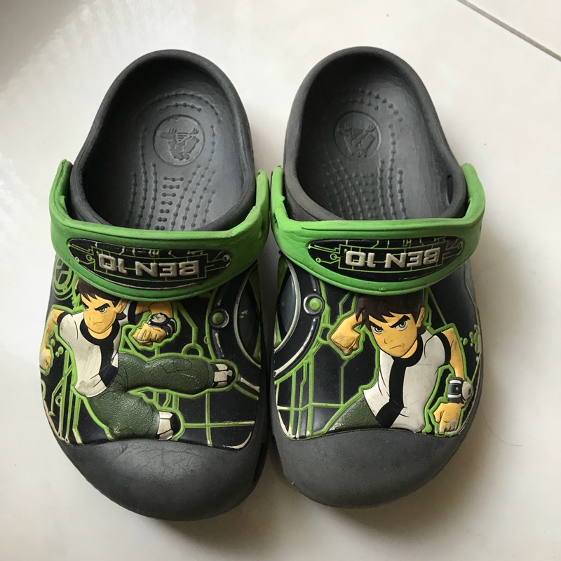 ben 10 crocs
