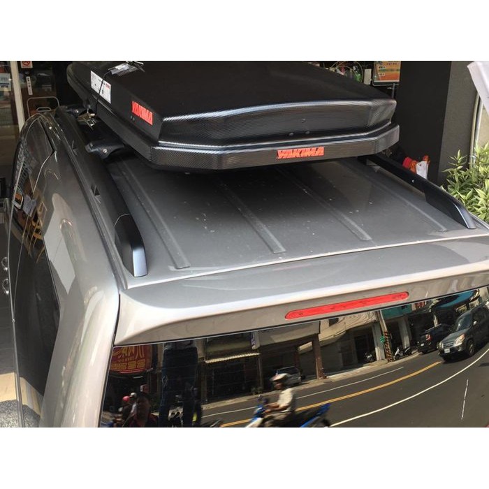 阿勇車頂行李箱 雙邊開 YAKIMA天空行李箱 低風阻款 黑色卡夢碳纖紋路 Skybox LoPro CarBonite