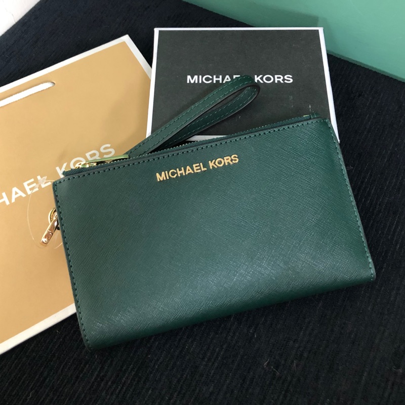 MK 防刮真皮扣式多功能皮夾 墨綠 多國包/外幣 出國必備 手拿包 MICHAEL KORS 現貨 美國代購