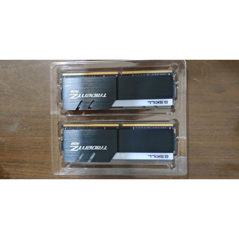 芝奇 G.SKILL 幻光戟  DDR4 3200 CL14 32GB 送修後換新品 體質好 終身保固  沒超頻過沒發票