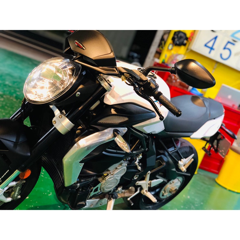 天美重車中古車 入門三缸重機暴力美學 二手街車 Mvagusta Brutale675 Abs 蝦皮購物