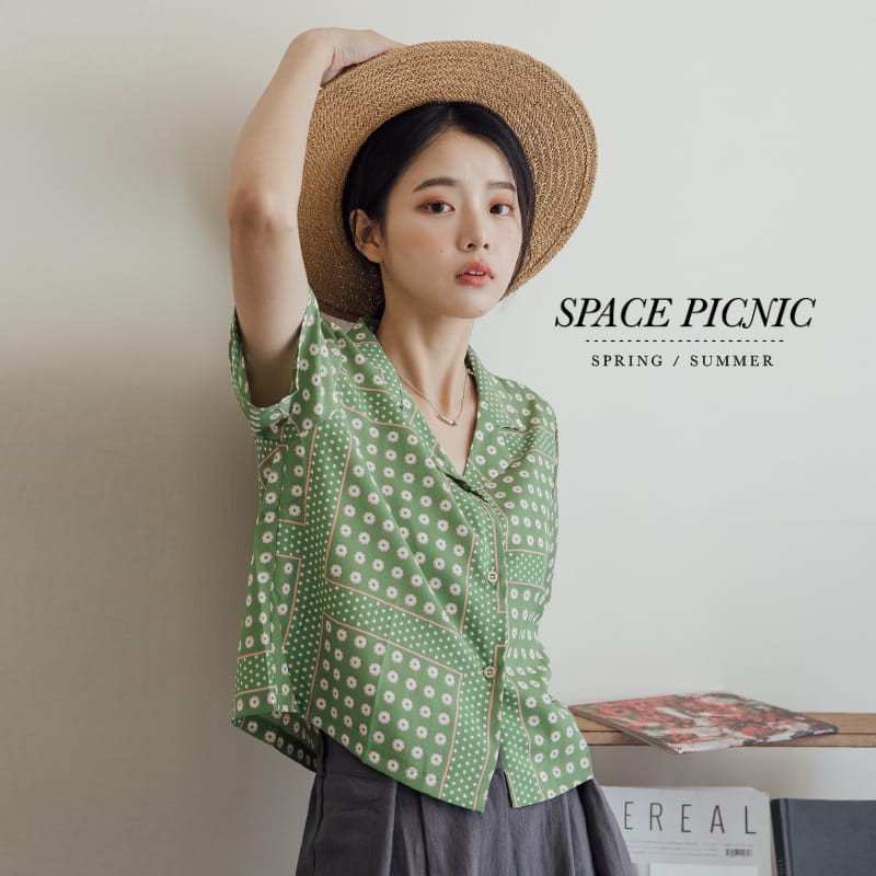 [明天出貨] Space Picnic｜點點小花短袖襯衫(現貨)【C21072015】