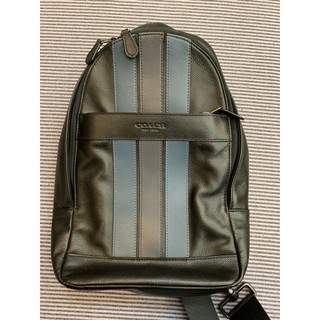 【COACH】男款 直紋荔枝紋皮革單肩背胸包