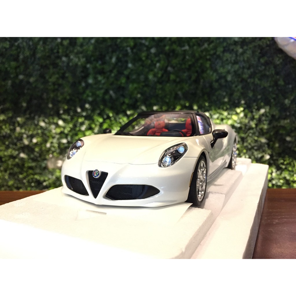 1/18 AUTOart Alfa Romeo 4C Spider White 70141【MGM】