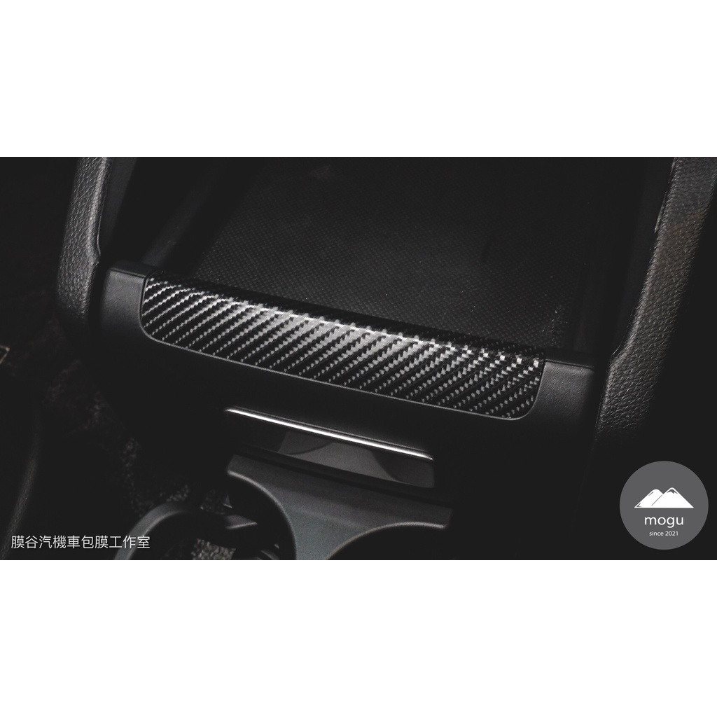 [膜谷包膜工作室] Honda Odyssey 置物盒上方 碳纖維膜 (改色 燈膜 燻黑 改裝 電腦裁切