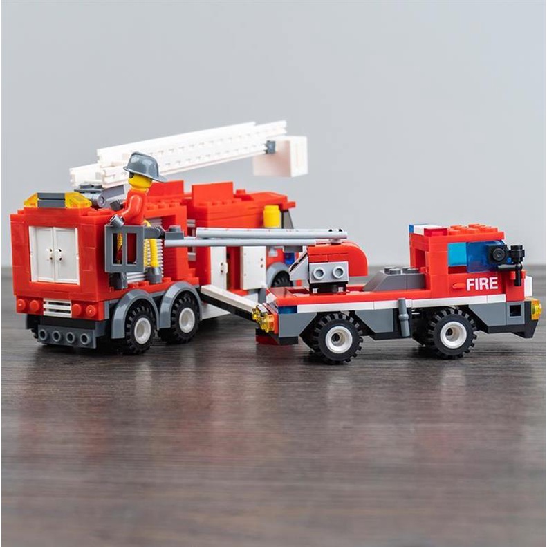 《童趣小玩》消防車積木 兼容樂高云梯救援車 城市系列男孩子益智拼裝兒童玩具
