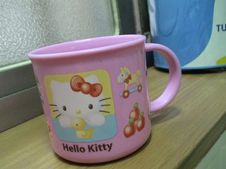 sanrio kitty兒童塑膠杯