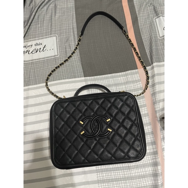 賣掉了 Chanel vanity case 香奈兒化妝箱 雷標保卡防塵盒子都在