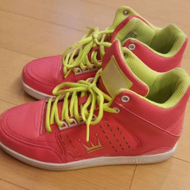 桃紅螢光黃球鞋