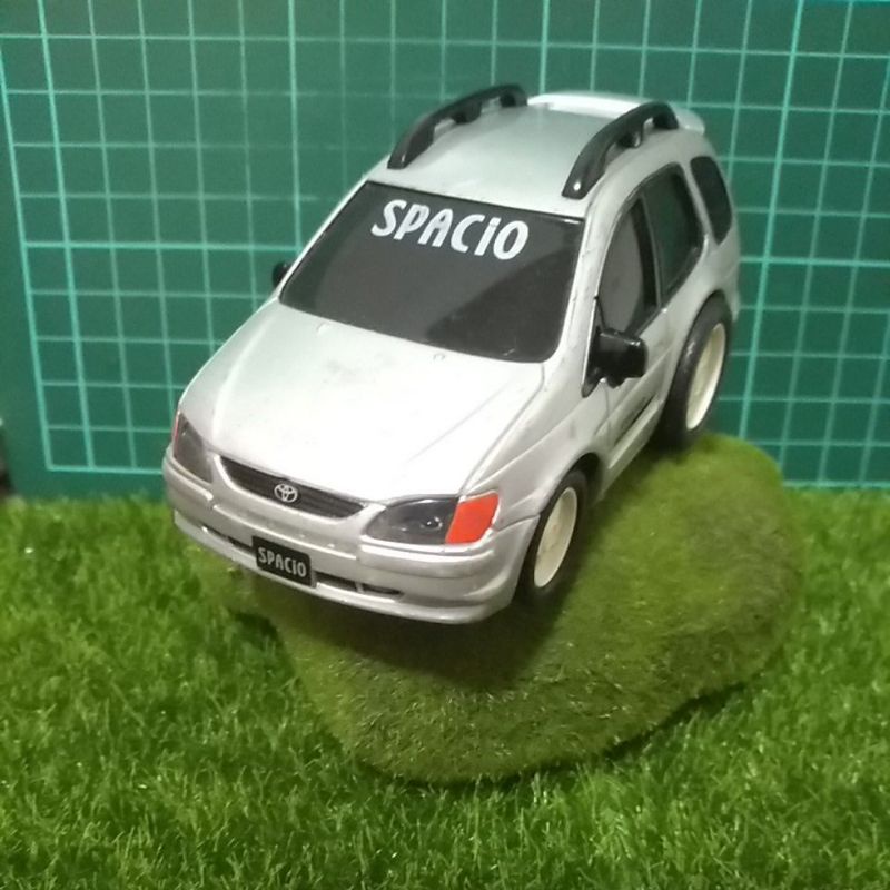 日本老玩具車TOYOTA COROLLA SPACIO塑膠迴力車約10公分