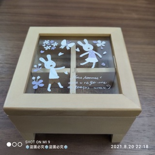 🎐二手🎐 精緻 可愛 小白兔 原木色 收納盒 小4格 戒指 耳環 項鍊 飾品 桌上型收納盒 天然水晶盒 原礦 原石礦標