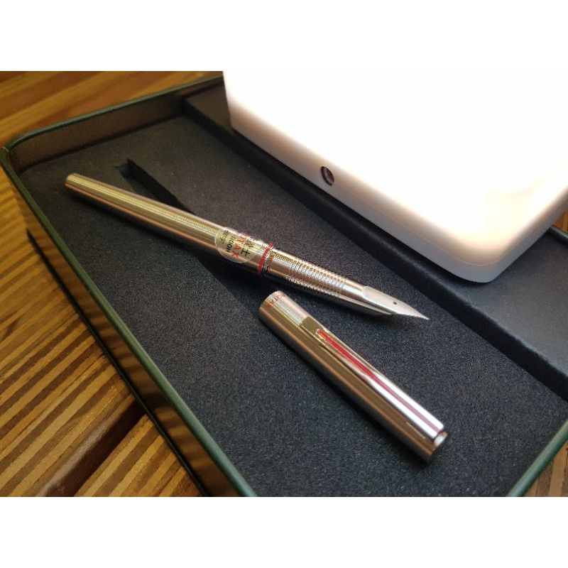 《全新》精品鋼筆 一體成形 手術刀 古董鋼筆 絕品 絕版 《可面交》