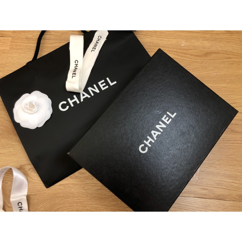 Chanel 香奈兒皮夾紙盒2個+紙袋+山茶花+緞帶 組合商品