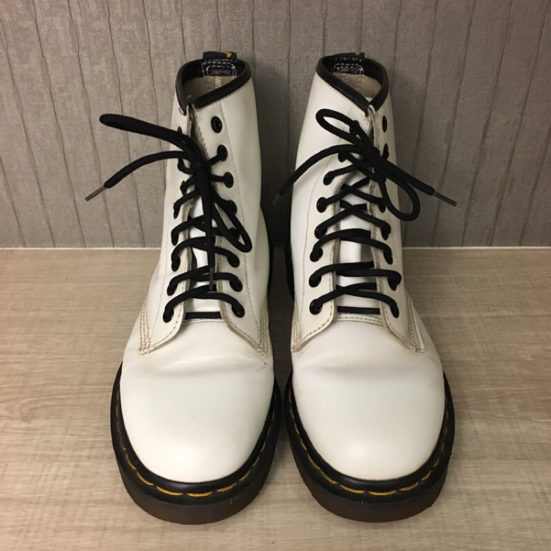 Dr Martens 馬汀大夫馬丁鞋 靴 白色8孔經典款 蝦皮購物
