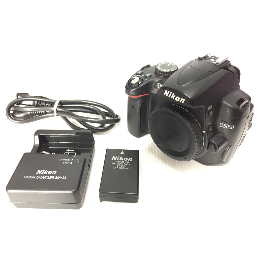 #3 NIKON D5000 body 翻轉螢幕 APS-C 附電池 充電器 二手品 拍照次數:16700次次單機身