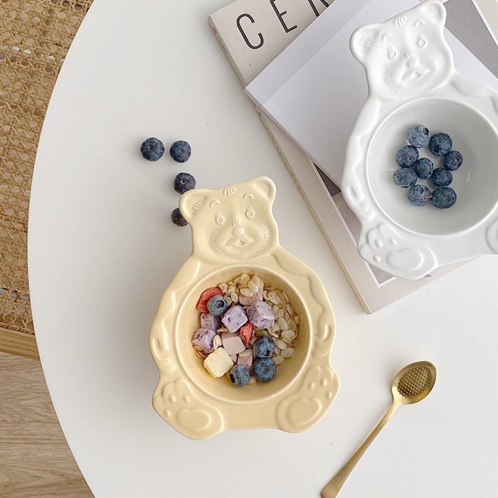 陶瓷小熊點心碗 造型碗 點心碗 小熊造型 早餐碗 白色 黃色 陶瓷餐具 可愛動物 小碗【波仔家生活雜貨舖】