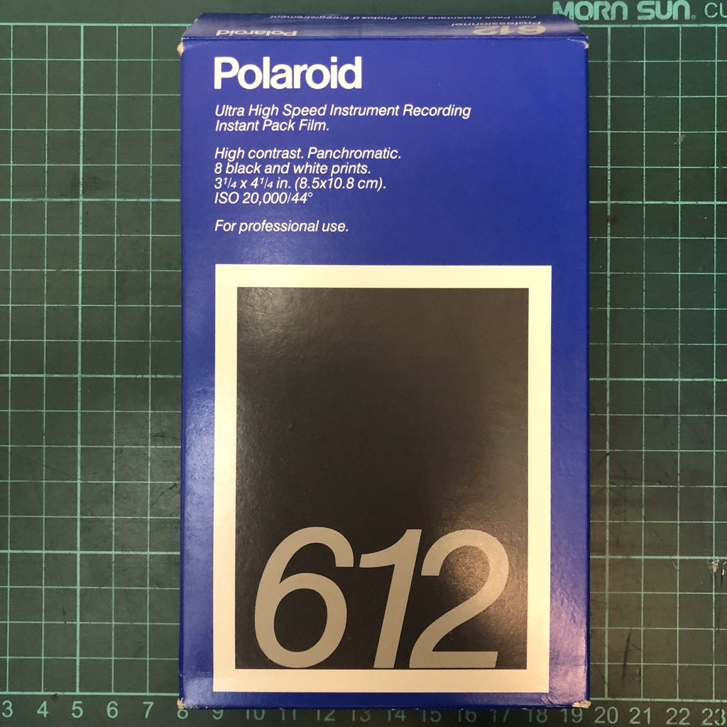 【拍立得底片】 Polaroid 612 黑白 / ISO 20000 ( 撕拉片  / 3X4 / FP-100C )