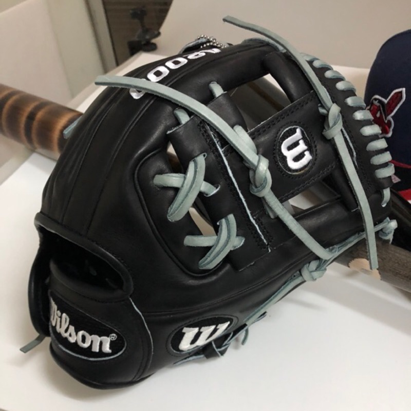 [盜帥皮小賊]全新 美式 Wilson A2000 DP15 紅襪隊佩卓亞 球員實戰款 內野手套