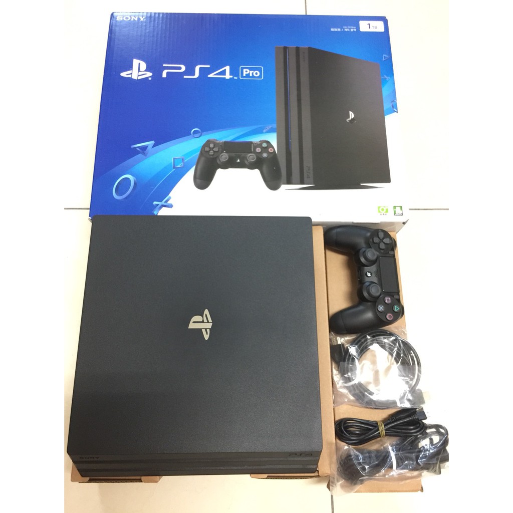 PS4 PRO 7017B 1TB(雙手把) + 2片遊戲(專屬賣場請勿下標)