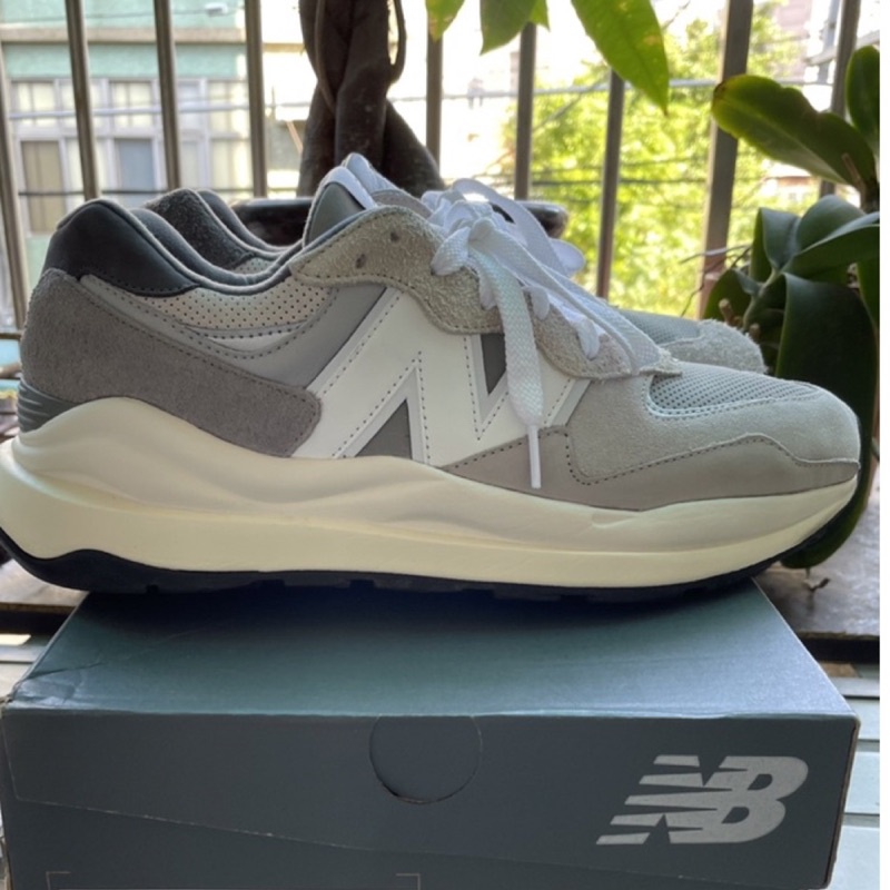 二手少穿台灣公司貨New balance 5740TA US10.5 28.5cm 57/40 元祖灰 NB