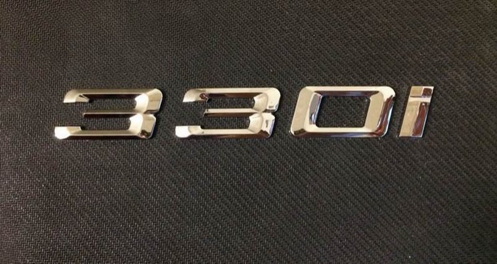 《※金螃蟹※》BMW 寶馬 330i 後車箱字體 鍍鉻銀