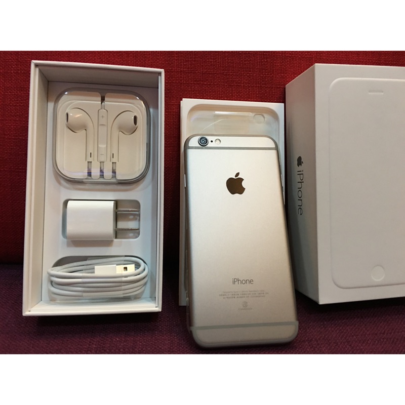iPhone 6 太空灰16G極新 盒裝配件完整 原廠耳機、原廠傳輸線全新，原廠豆腐頭使用半年，附送清水套和鋼化玻璃