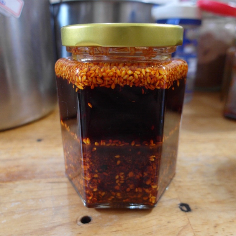 四川菜籽油辣子油（這款是老家菜籽油做的，250Ml，底部攪拌均勻舀取）