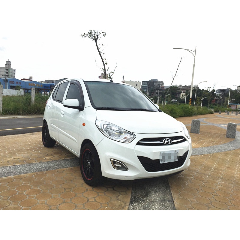 臉書:硬硬的車庫😎現代 HYUNDAI\i10 1.1 白 11年中古車 二手車 桃園 汽車 車用 強力過件