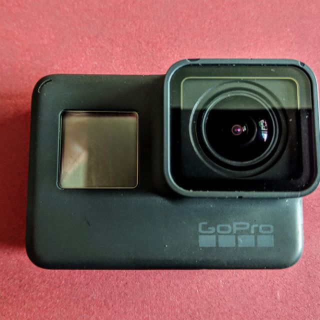 GoPro Hero 5 Black外加防水保護殼，雙電池，充電器，UV鏡，減光鏡等等