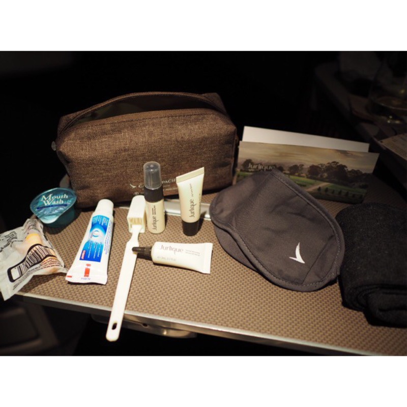 CX國泰航空商務客位  過夜包Cathay Pacific Amenity Kit  - JURLIQUE保養組