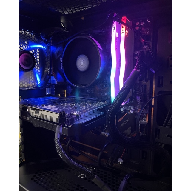 成欽電腦 r5 3500x gtx1650 8gx2 吃雞 多開 lol 直播 創世神