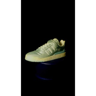 A-72 櫃 現況品 ： PEPSI ADIDAS SNEAKERS 球鞋 瓶蓋 FORUM-LO 富貴玩具店