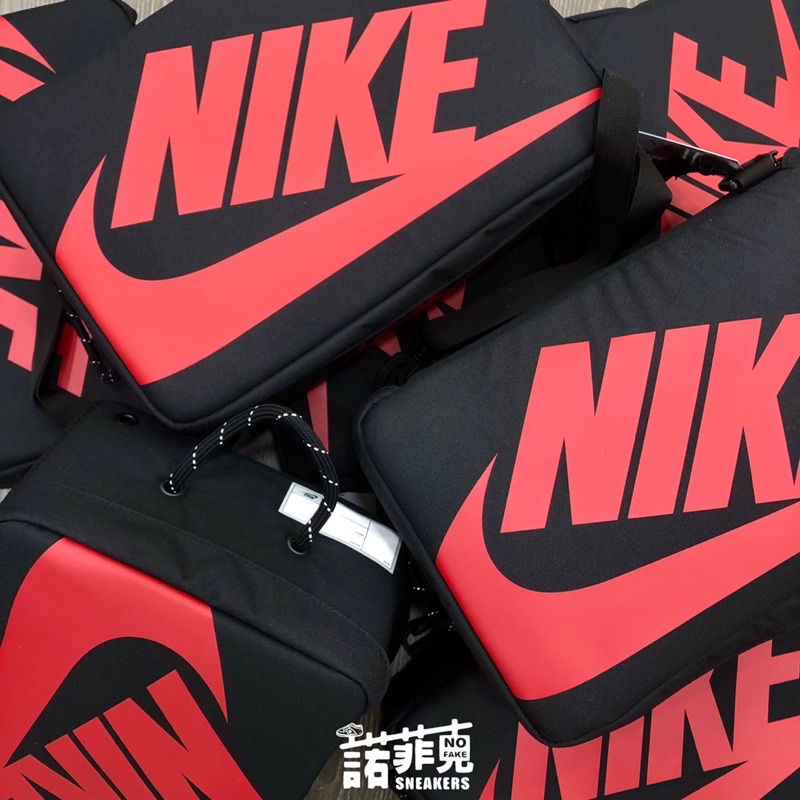 【 諾菲克 】2021 Nike SHOE BOX BAG PRM 鞋盒樣式 附背帶 黑紅 鞋袋包 DA7337-010
