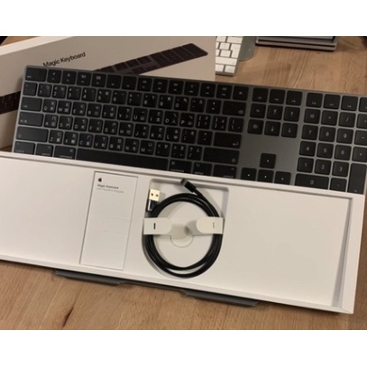 Apple 太空灰 Magic keyboard with Number keypad 數字巧控鍵盤