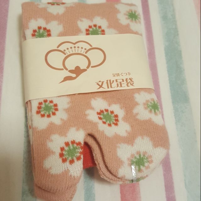 全新 日本帶回 櫻花兩指襪  SIZE 23~25cm