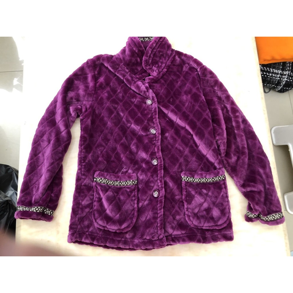 家有購物狂 Sw22二手衣2手衣全新女舒適短毛深紫居家休閒菱格紋居家睡衣套裝 蝦皮購物