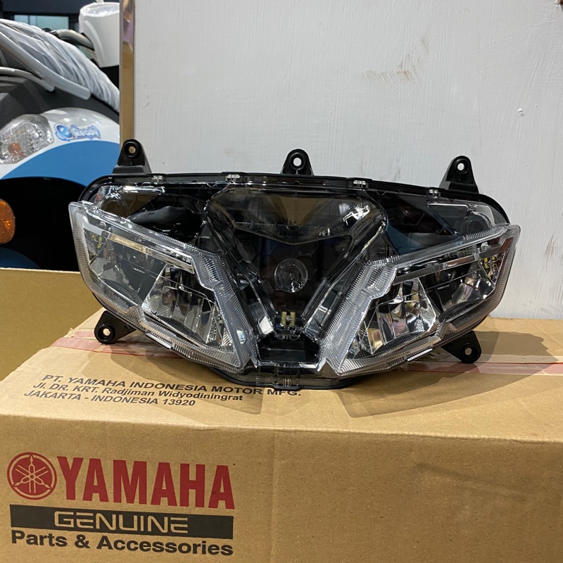 Yamaha r15v3. Kb6-h4300-00