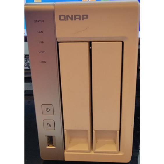 二手＿QNAP TS-220 2Bay網路儲存伺服器