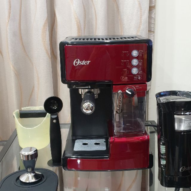 美國OSTER 奶泡大師義式咖啡機

九成新