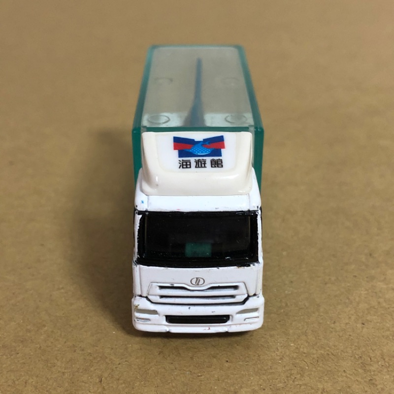 Tomica NISSAN DIESEL QUON 海遊館鯊魚運輸車（2005年）