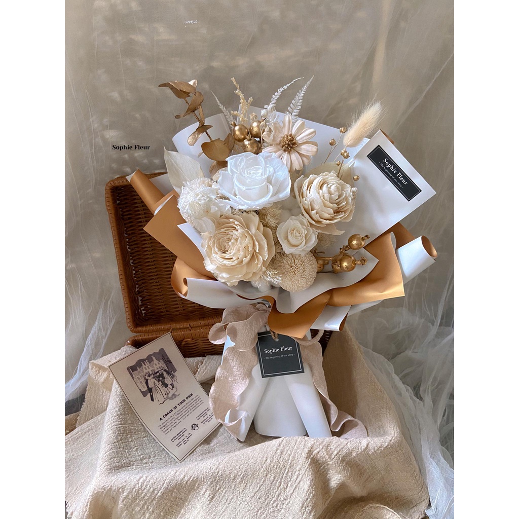蘇菲亞花屋乾燥花永生花永生玫瑰永生玫瑰花束玻璃燈罩情人節花束新娘捧花桌花年節花禮捧花客製化乾燥花