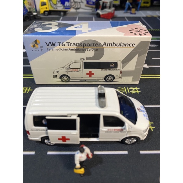 Tiny 微影 1/64 桃園市 福斯 vw t6 全方位 救護車 模型 警察車 消防車 不含 救護員 人偶 封膜全新