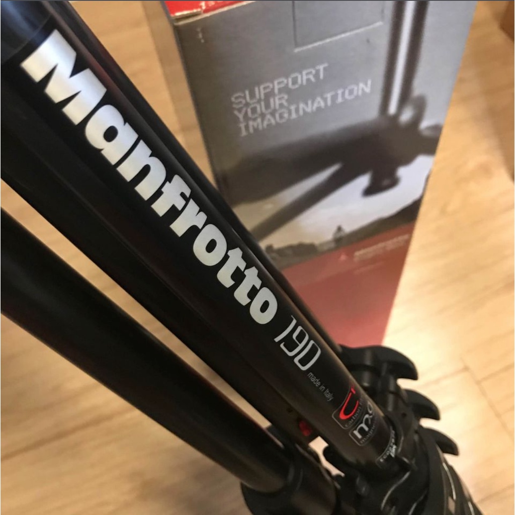 《售》幾乎全新 Manfrotto MT190CXPRO4 碳纖維腳架 正成公司貨