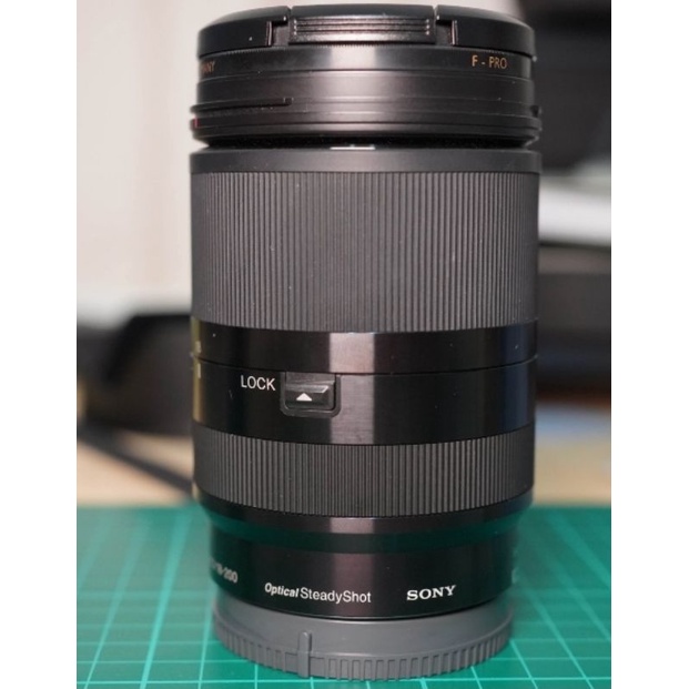 Sony E 18-200mm F3.5-6.3 OSS LE SEL18200 (公司貨，過保)