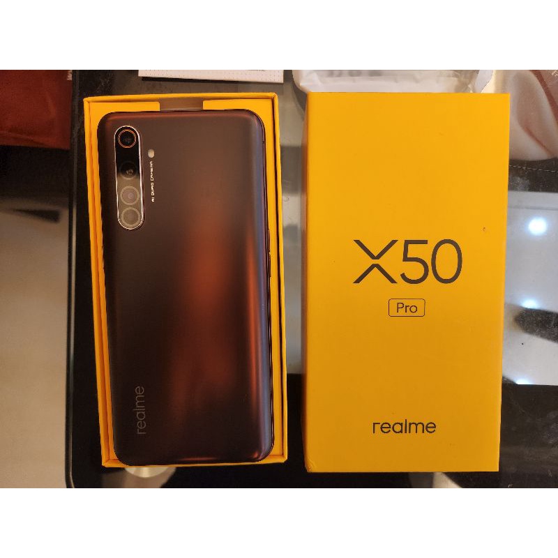 Realme x50pro 12＋256G 高通865＋65W快充效能佳，CP值高