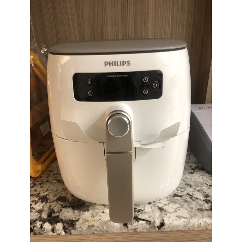 PHILIPS飛利浦HD9642氣炸鍋（超級大全配：食譜、烘烤鍋、2個串燒架、4隻串燒叉、蛋糕模、煎烤盤、原廠防噴油上蓋