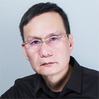 日本老花眼鏡日本鍍鉻鈦合金KVT93UNIQUI金色