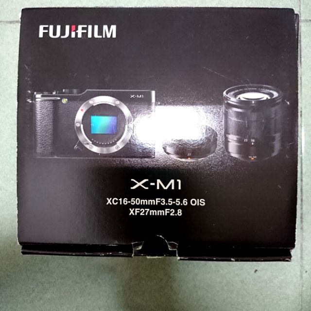 Fujifilm X-M1黑銀單機身 含機身*1、原廠電池*1、原廠充電器*1、原廠揹帶*1