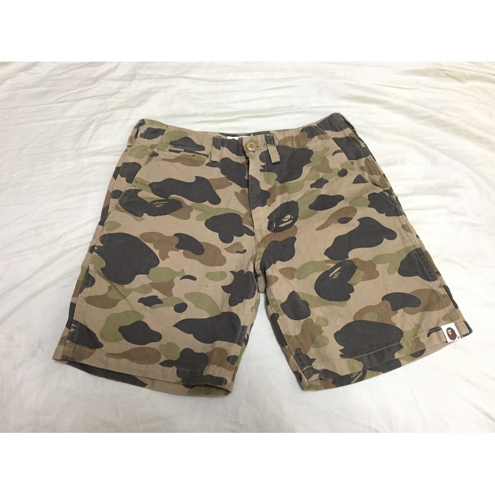 【二手美品】A Bathing APE BAPE AAPE 迷彩短褲 卡其色【S 號】