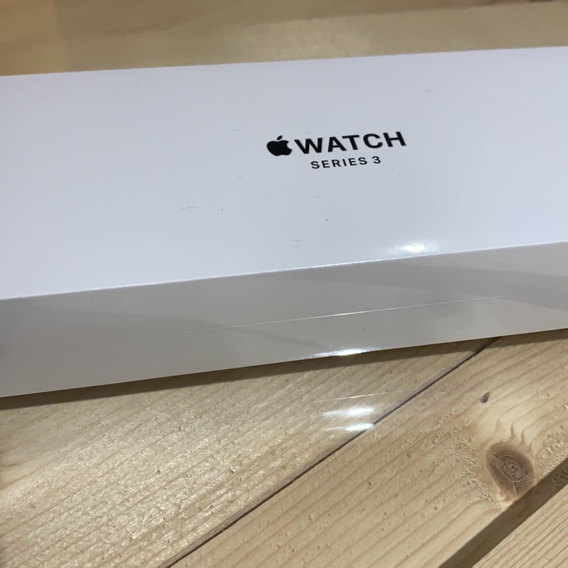 全新未拆 Apple Watch 3 42mm GPS版 銀色